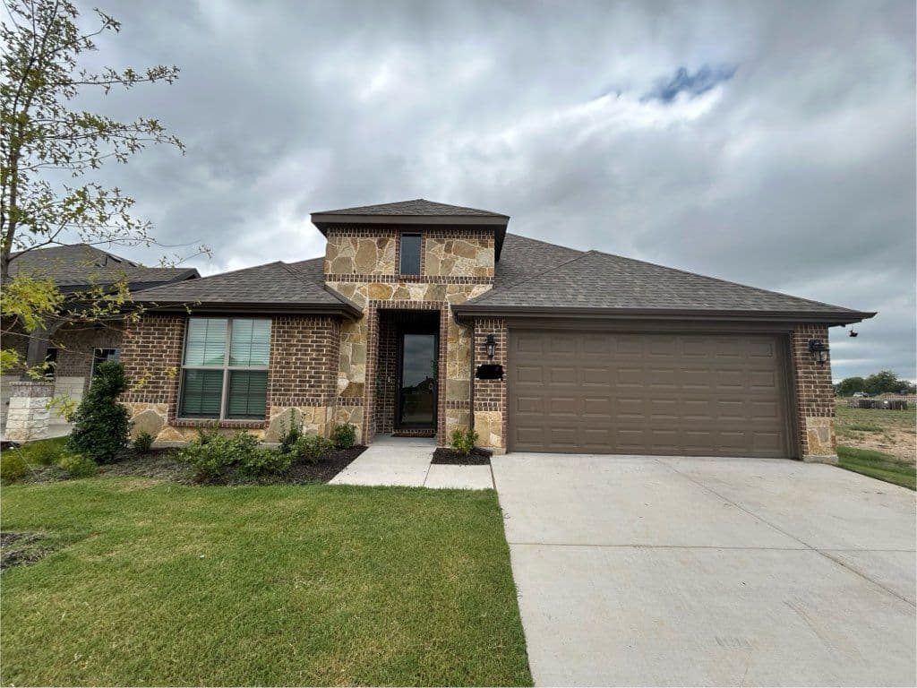 Professional Gutter Installation in Crowley TX image