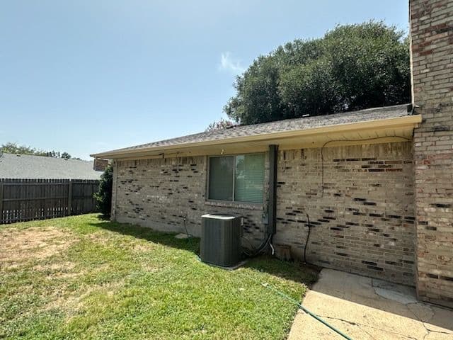 Gallery photos for Stunning Roof and Gutter Transformation in Benbrook: Image #3