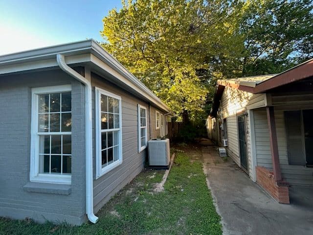 Gallery photos for Sleek Gutter Installation in Weatherford: Image #1