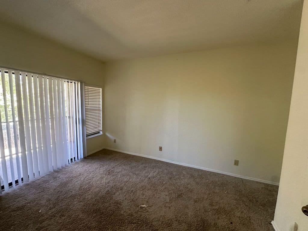 Gallery photos for Complete Interior Paint Job in Granbury TX: Image #3