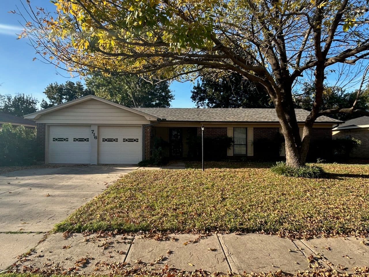 New Gutter Installation in Burleson Keeps Homes Ready for Fall image